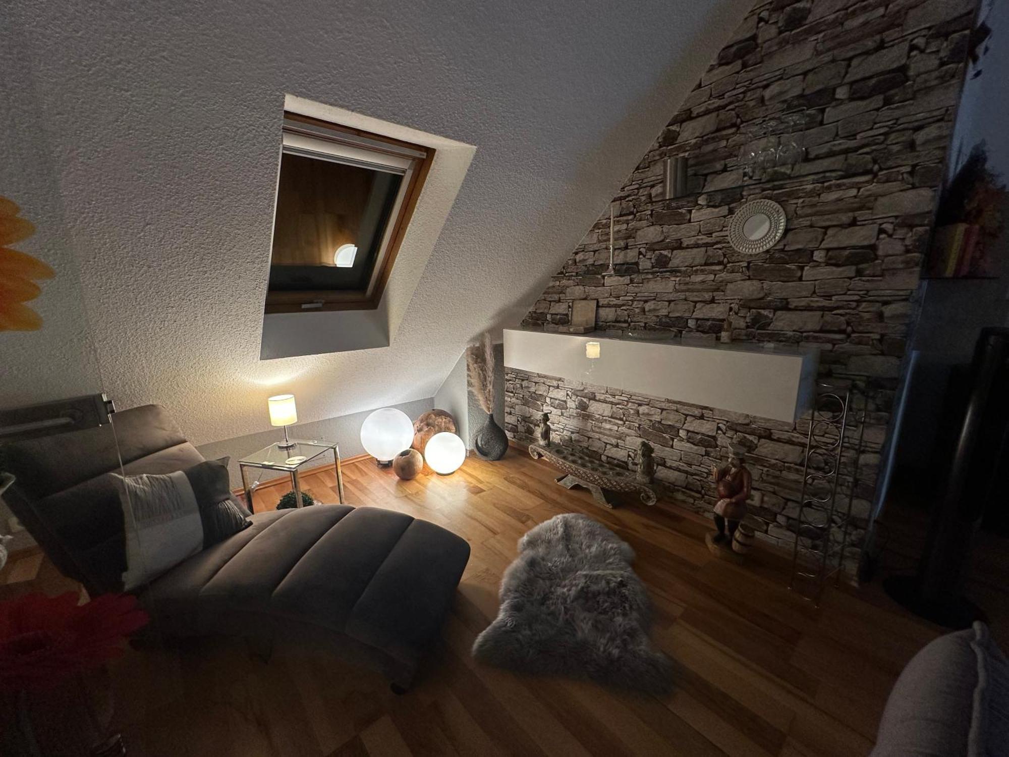 Zentrale Maisonette Mit Buero & Parkplatz Грисхайм Екстериор снимка