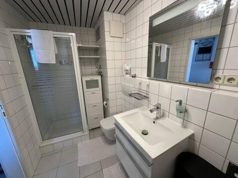 Zentrale Maisonette Mit Buero & Parkplatz Грисхайм Екстериор снимка